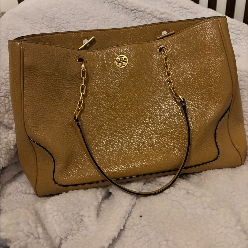 Tory Burch Carter Tan leather /Gold chain and hardware Tote